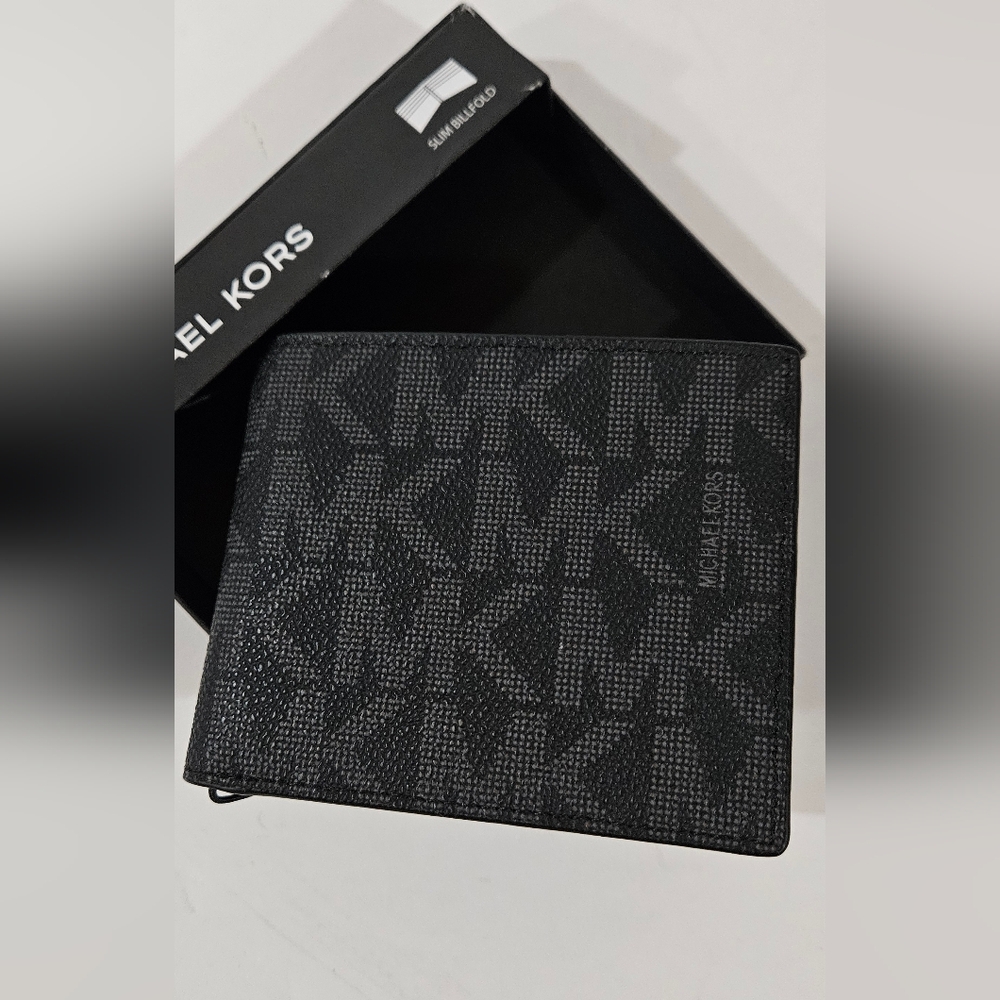 NWT Michael Kors Men's "Jet Set" Bifold Black Noir MK Canvas Slim Wallet - Picture 4 of 6